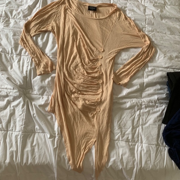 NWOT Never worn SOAKED top with ruching detail, Xs-Small - Picture 2 of 5